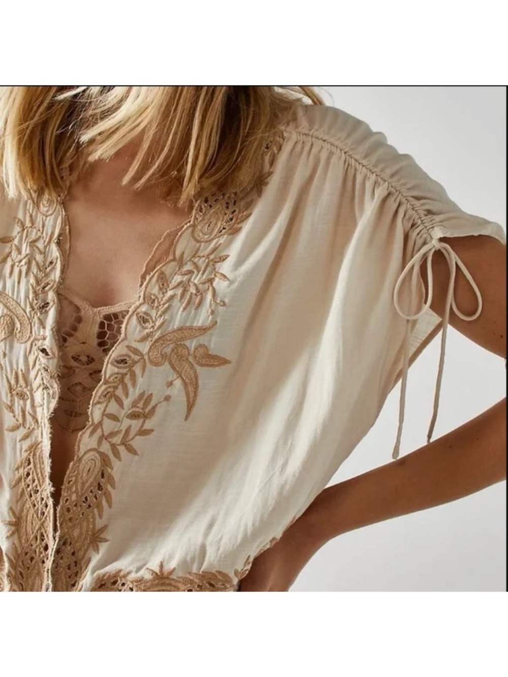 Free People Weila Tan Cream Embroidered Lace Romper size medium with pockets - Picture 4 of 10